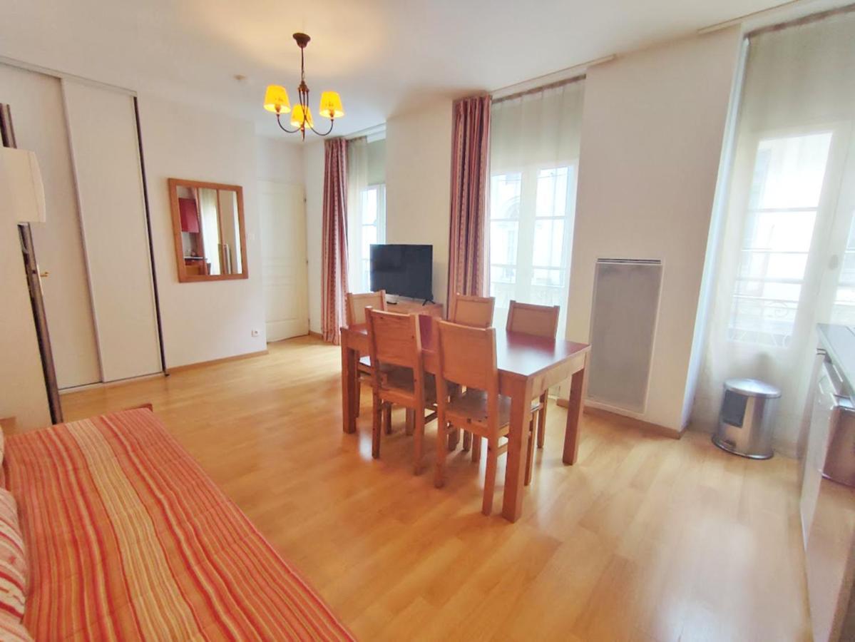 Ostal, T3, Centre Luchon, Wifi, Casier A Skis, Ascenseur, 6 Personnes Bagnères-de-Luchon Extérieur photo